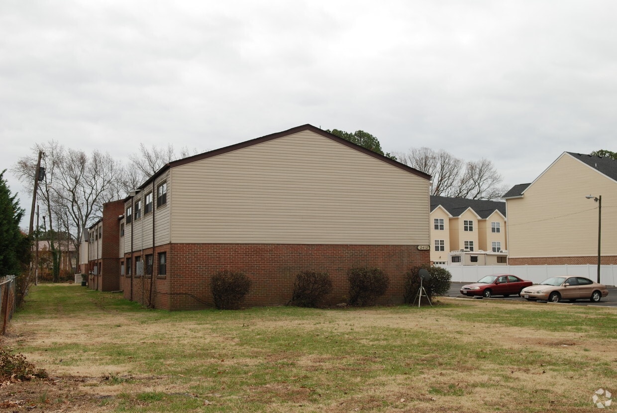 Building Photo - Southern Park II