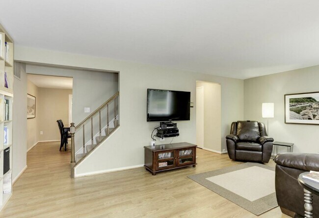 Building Photo - 7835 Archbold Ter