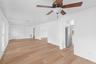 Building Photo - 4947 Cheena Dr