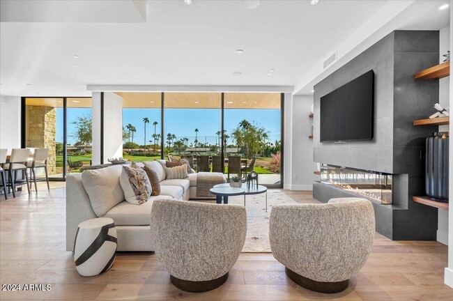 Building Photo - 6311 E Phoenician Blvd