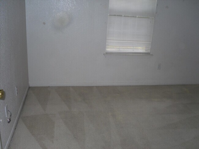 Foto del edificio - 4201 Windwood Dr
