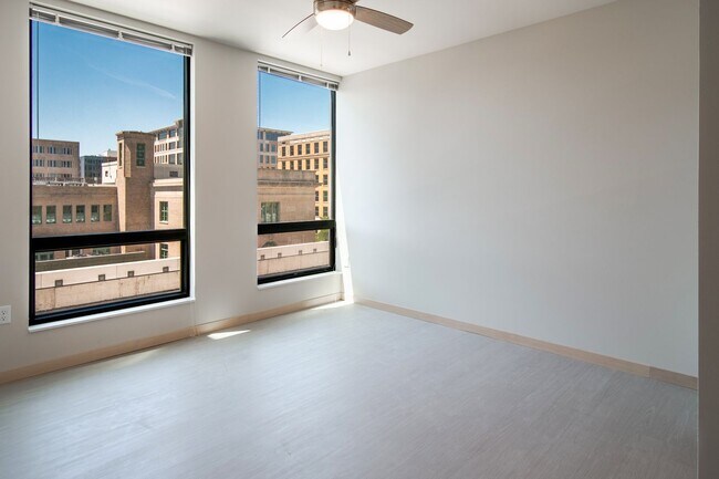 Interior Photo - NoVo