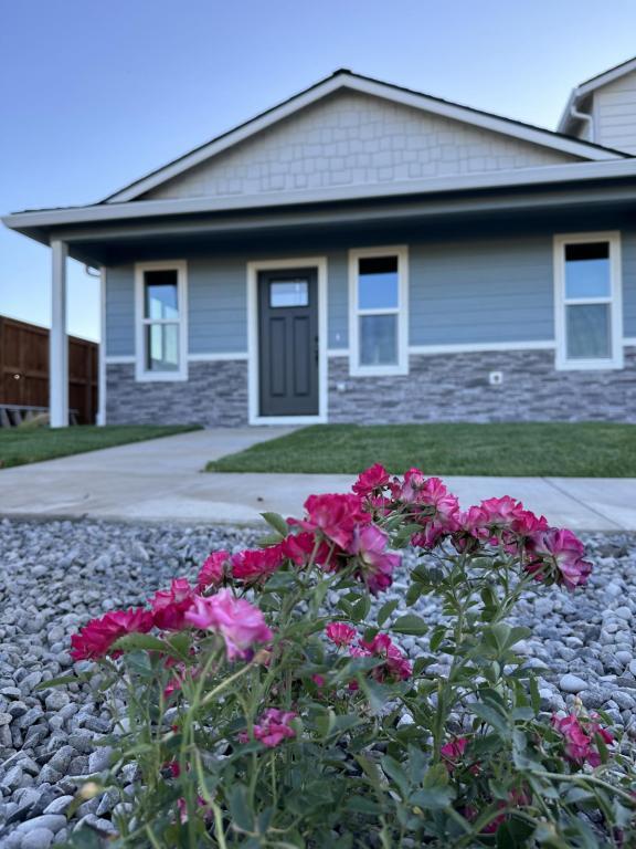 Foto principal - 1149 Annalise St