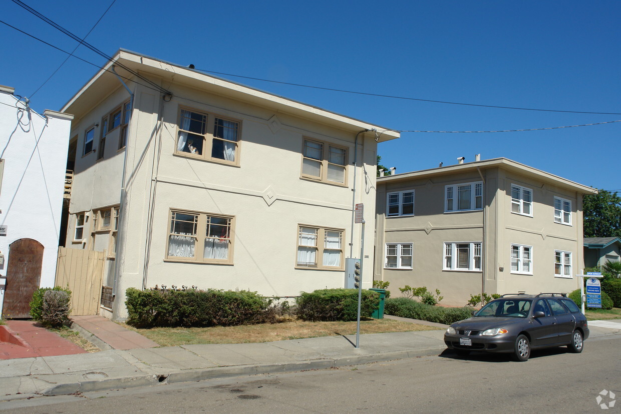 Building Photo - 4131-4139 Shafter Ave