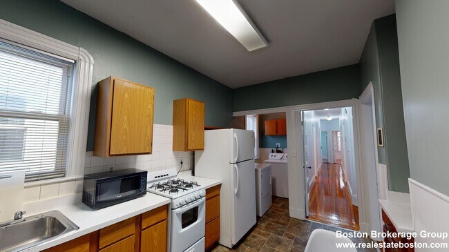 Photo - 789 Columbia Rd House