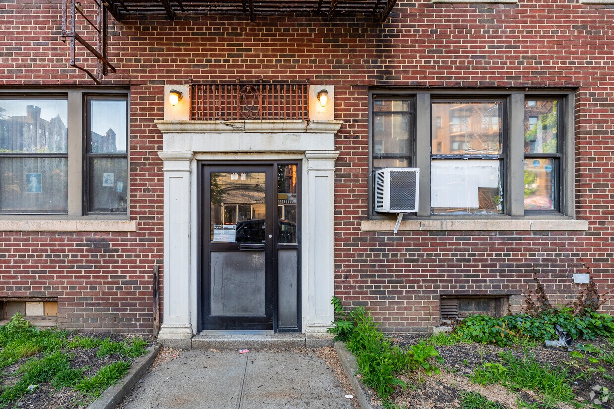Entrance - 4511 43rd Ave