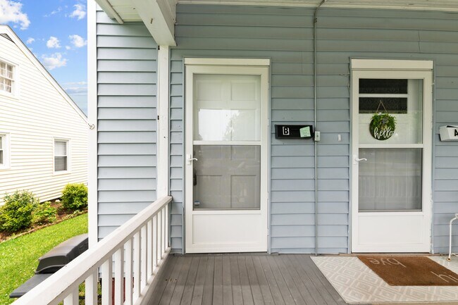 Building Photo - 1821 Spencer Ave