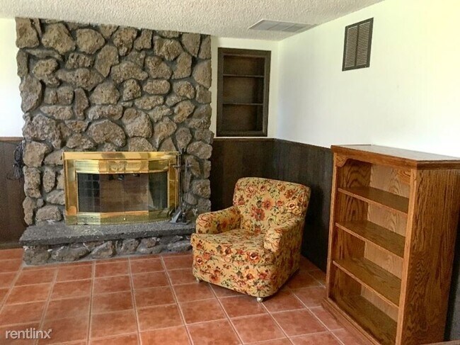 Foto del edificio - 3303 W Vel View Dr