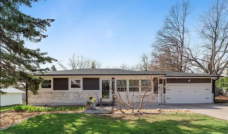 Primary Photo - 4905 W 39th St