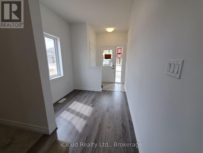 Building Photo - 152 Werry Ave