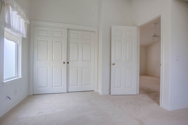 Building Photo - 1844 Dora Dr