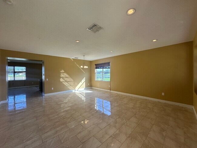 Foto del edificio - 2412 Country Pond Ct