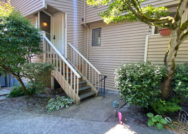 Foto del edificio - 12040 96th Ave NE