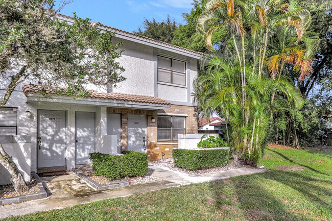 Foto del edificio - 9775 Riverside Dr