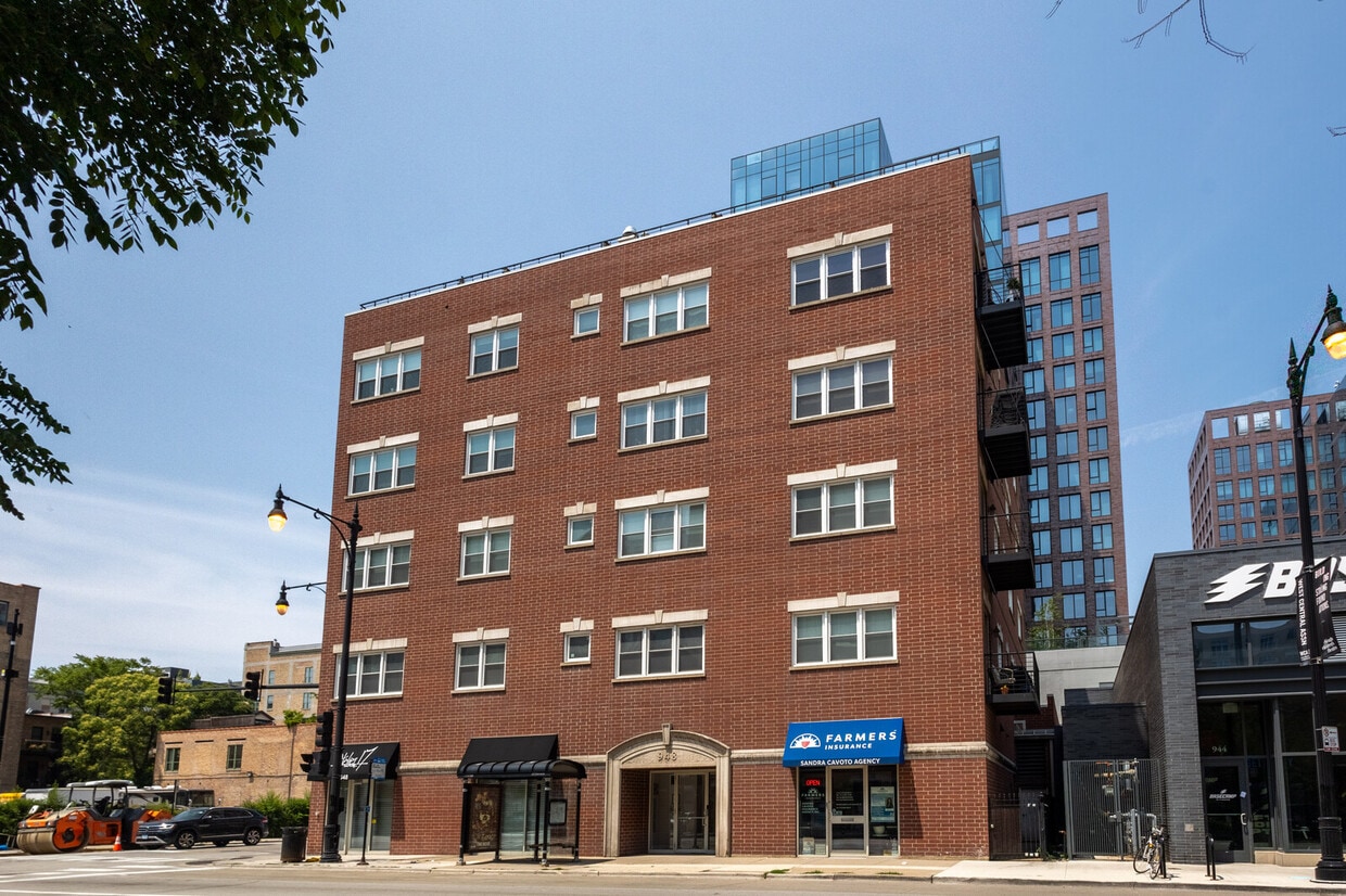 Primary Photo - 948 Madison W St