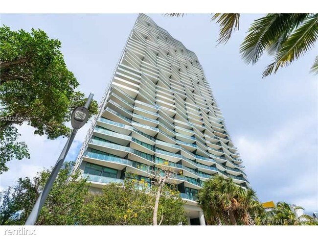Foto del edificio - 460 NE 28th St