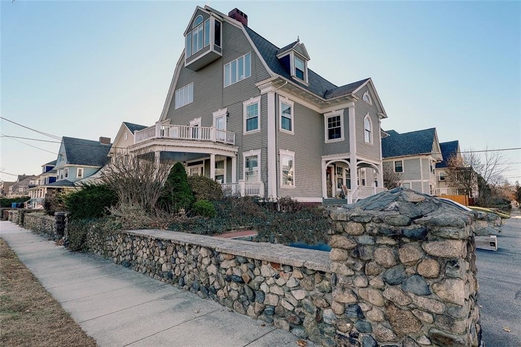 1291 Narragansett Blvd Unit 2, Cranston, RI 02905 Room for Rent in