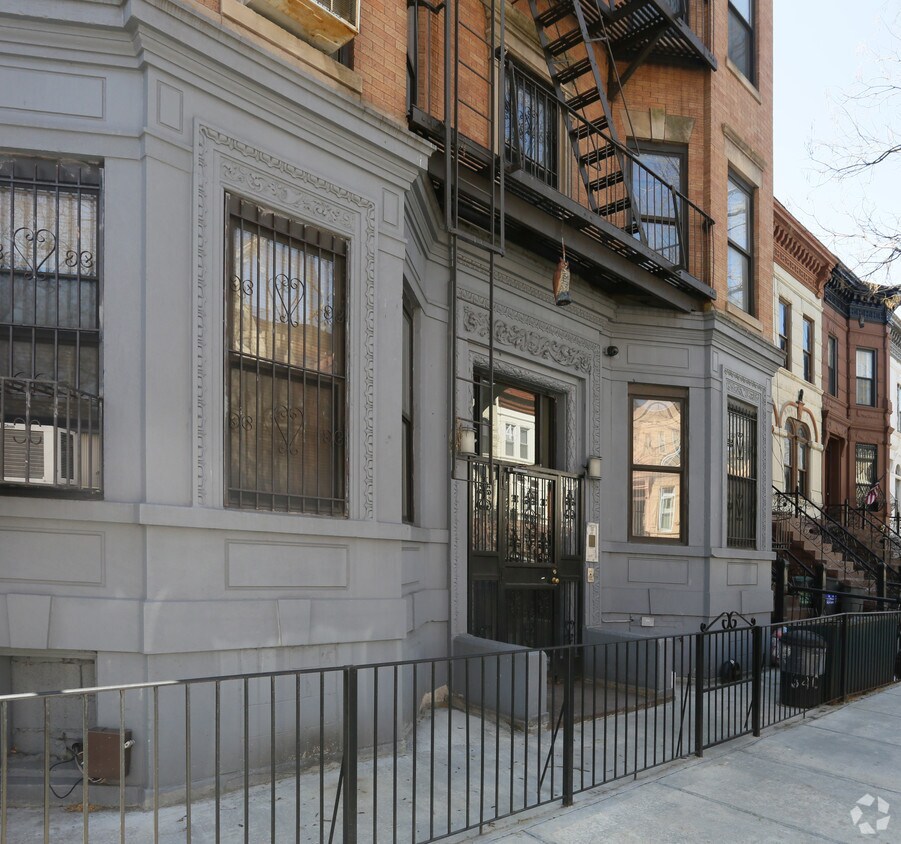 Foto del edificio - 640 Macdonough St