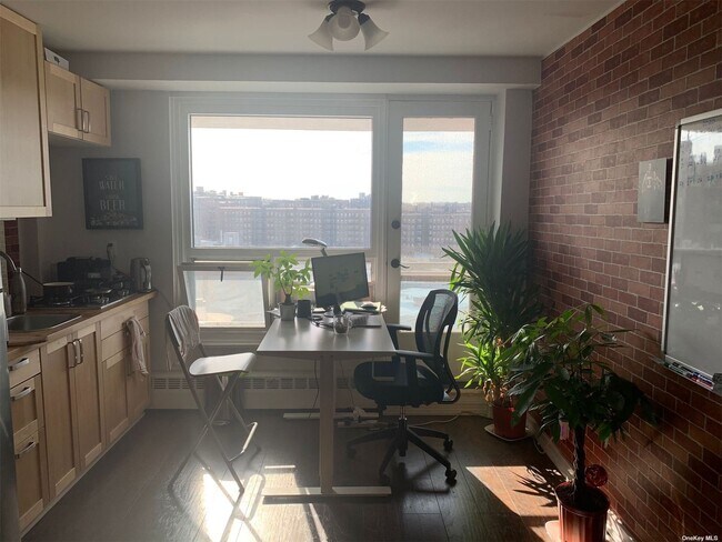 Foto del edificio - 97-7 63rd Rd