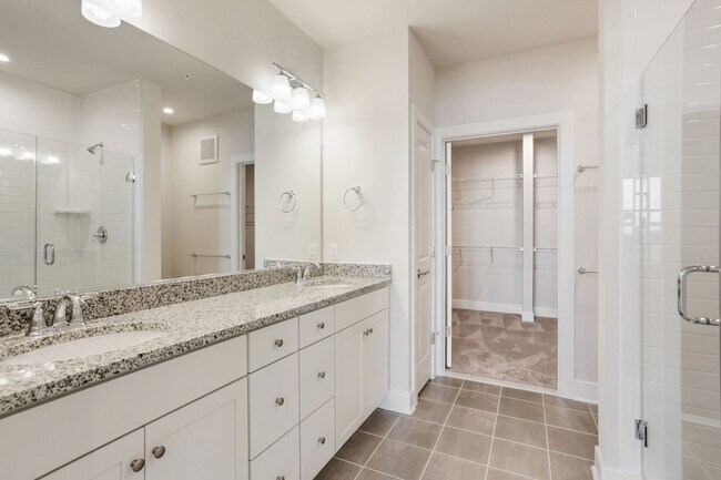 Foto del edificio - 3501 Bellflower Ln