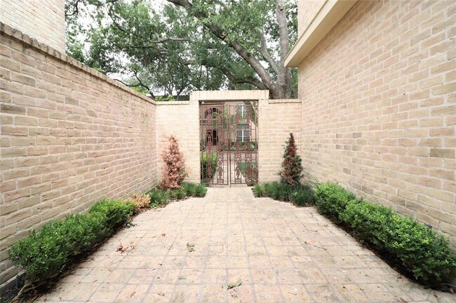 Building Photo - 44 Bayou Pointe Dr