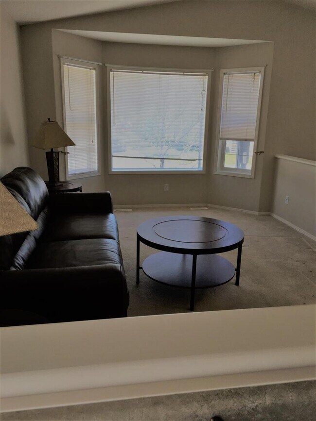 Photo du bâtiment - 3 bedroom in Grande Prairie AB T8W 2V3