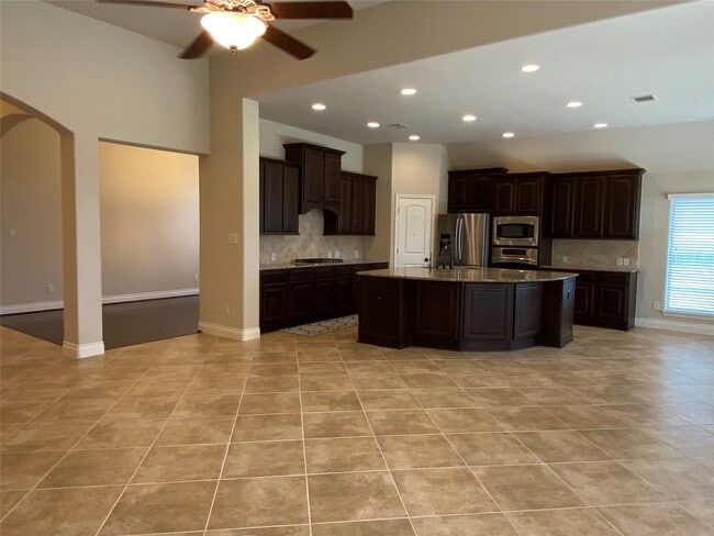 Building Photo - 5922 Solara Ledge Ln