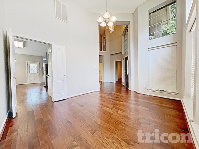 Foto del edificio - 1735 Wilderness Park Ct