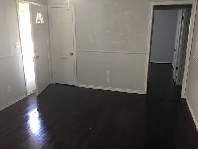 Foto del edificio - Great 4 Bed 1 Bath Home SW OKC!  $845 Per ...