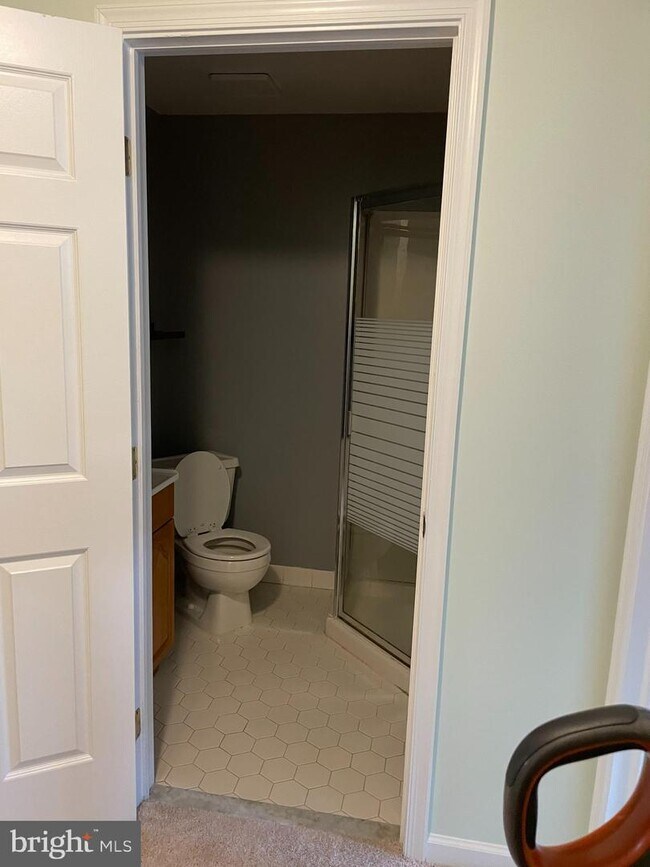 12871 Effingham Ct, Woodbridge, VA 22192 Townhouse for Rent in Woodbridge, VA