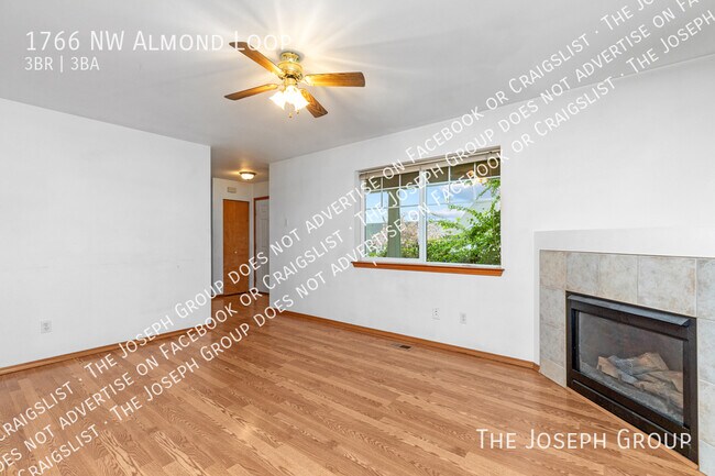 Foto del edificio - 1766 NW Almond Loop