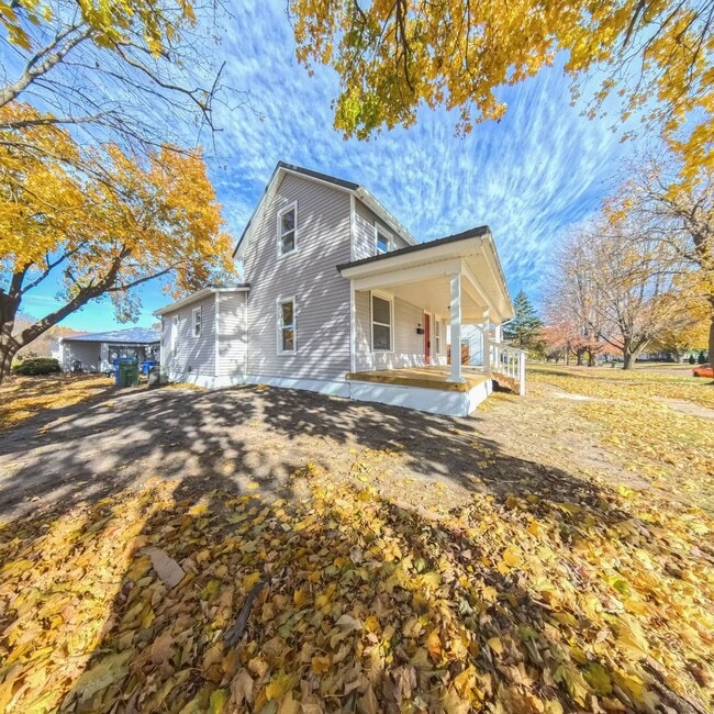 Building Photo - Newly remodeled 3 bedroom 1 bathroom home-...