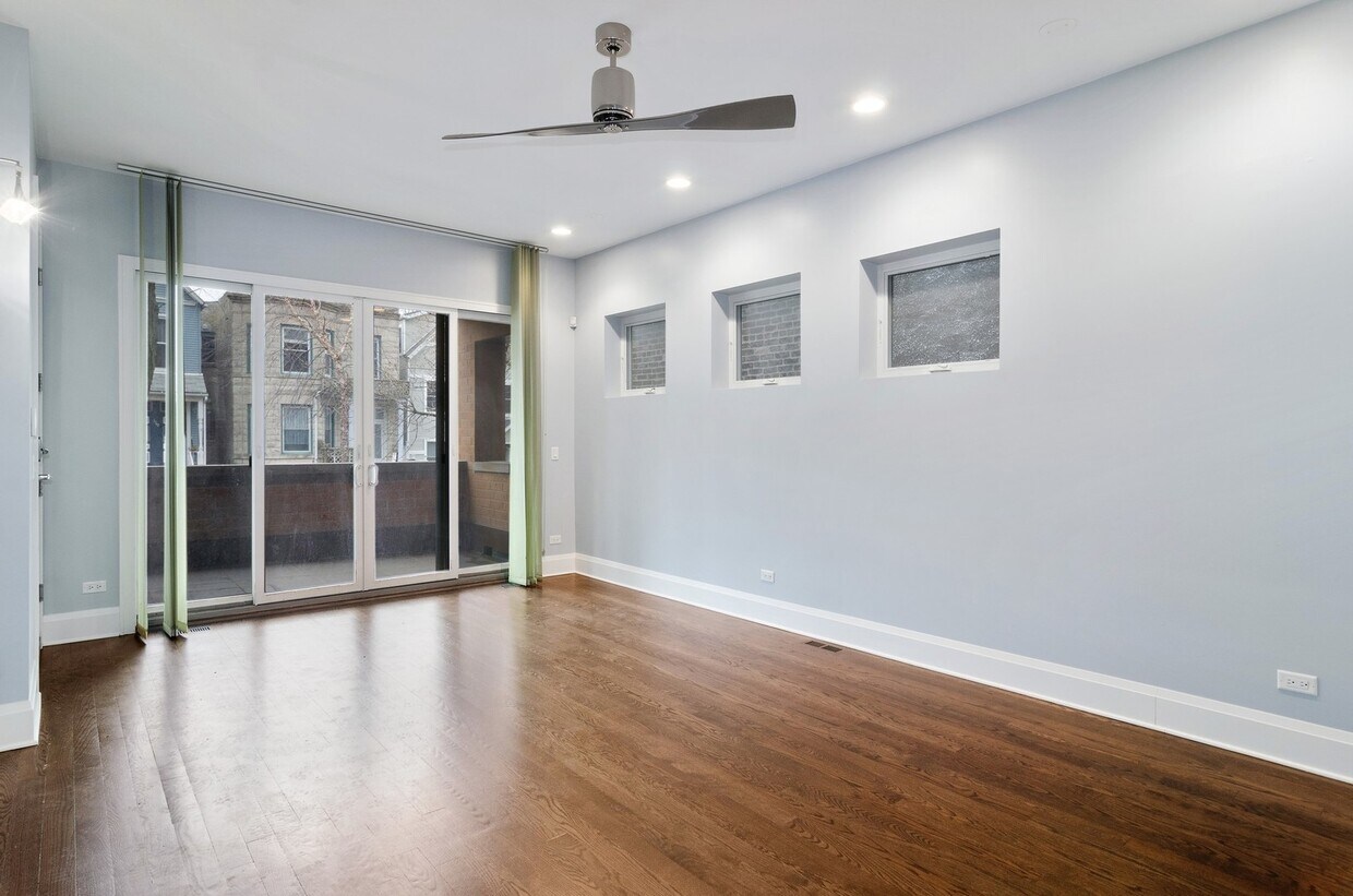 Foto principal - 3743 N Kenmore Ave