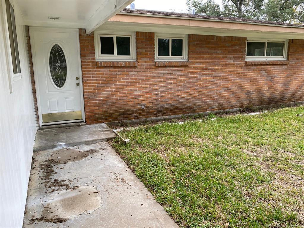Primary Photo - 104 Crestview Dr