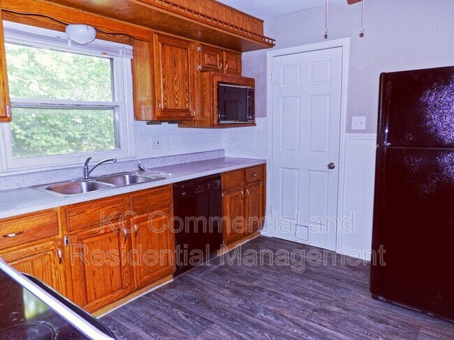 Foto del edificio - 4238 N Brighton Ave