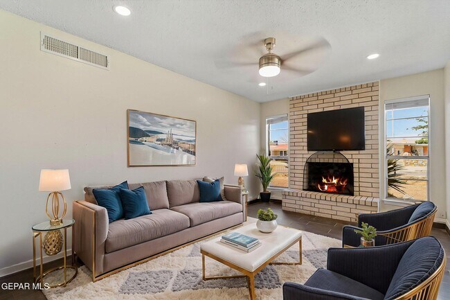 Building Photo - 2608 Dan Sikes Dr