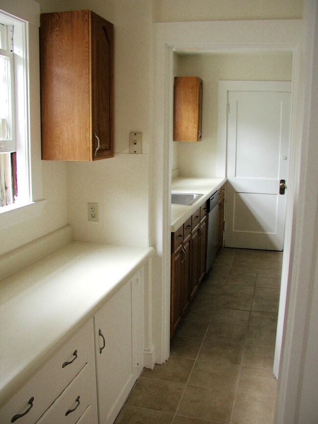 Pantry - 13 Higgins St