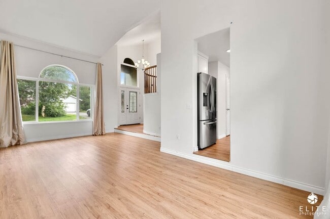 Building Photo - 4 Bedroom | 2.5 Bathroom | Garage - Conven...