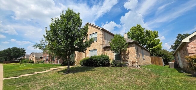 Building Photo - 3529 Brewster Dr