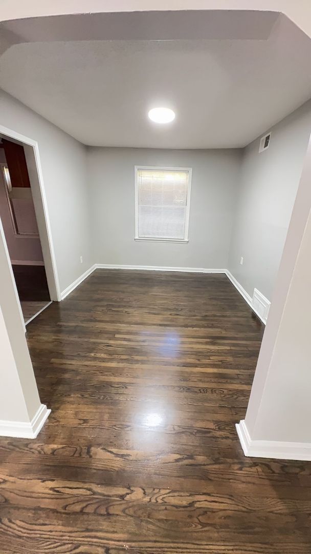 Foto del edificio - Beautifully Updated 4 bedroom 2 bath