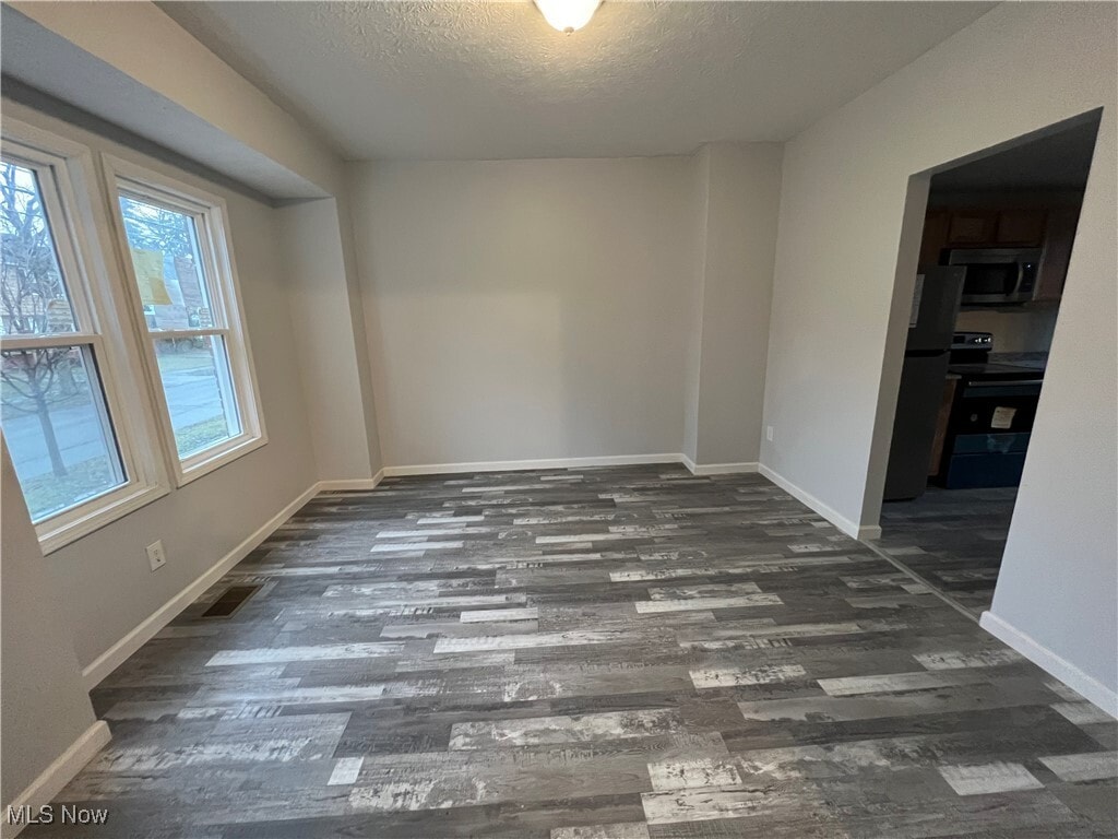 3633 Tullamore Rd Cleveland Heights, OH 44118 – photo 2