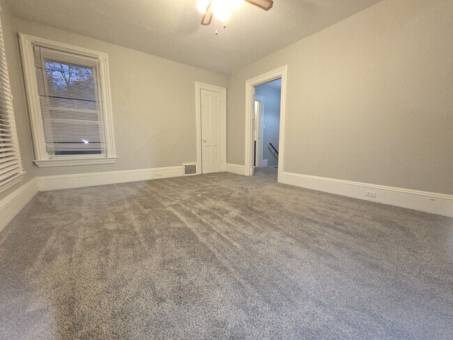 Foto del edificio - 709 Franklin St