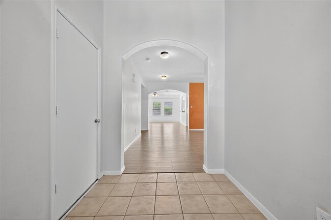 Building Photo - 5411 Losoya Ct