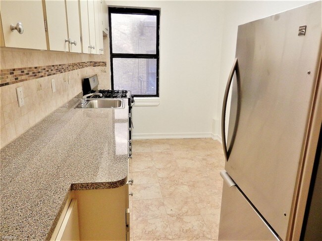 Foto del edificio - 700 Ocean Ave