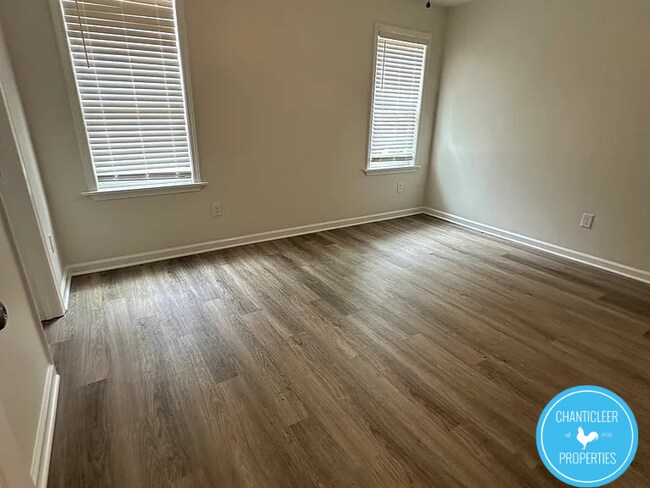 Building Photo - 25 Bashford Rd