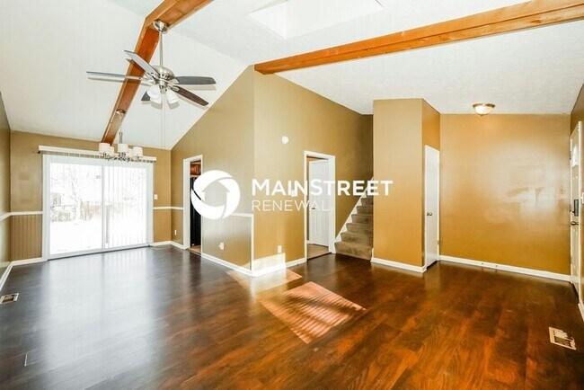 Foto del edificio - 3 Bedroom Pet-Friendly Home in Indianapolis, IN with Main Street Renewal