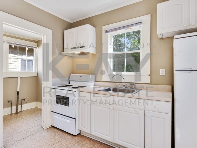 Foto del edificio - 1 Bed, 1 Bath Cottage Near UL!