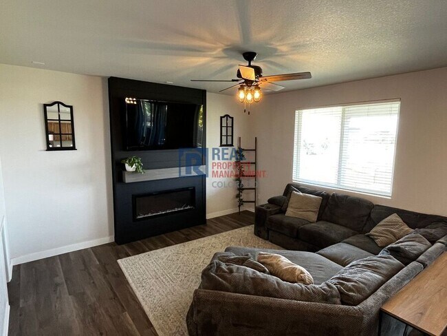 Building Photo - 6525 Dry Fork Cir