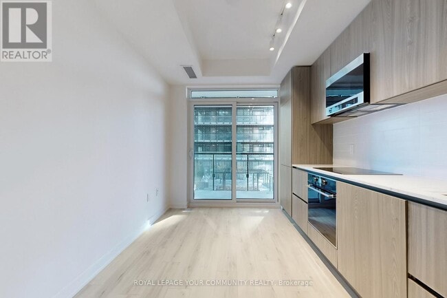 Photo du bâtiment - 110 Broadway Ave