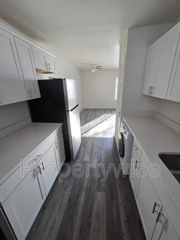 Foto del edificio - 1054 W 1520 N